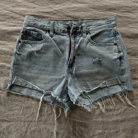 SOLD - PISTOLA Kylee Relaxed High Rise Cuffed Jean Short St Tropez - Picture 2 of 5